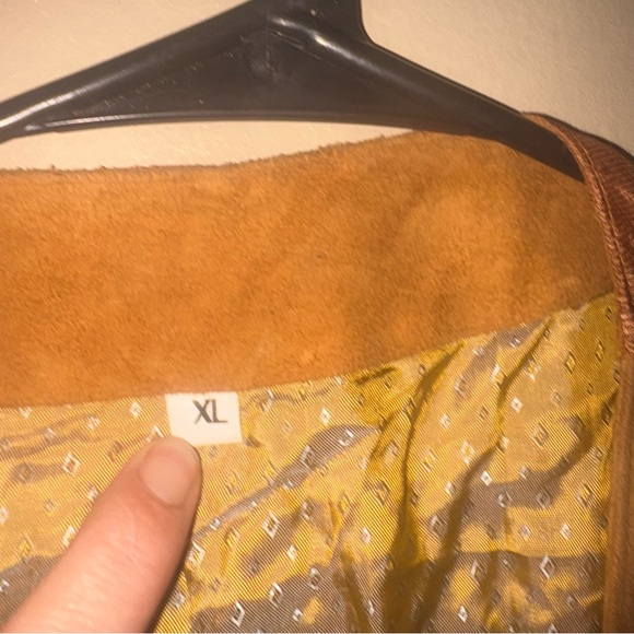Men's Brown Suede Vest Mens Large Suede Leather Tan Button Tag Real Leather Made - Picture 3 of 8